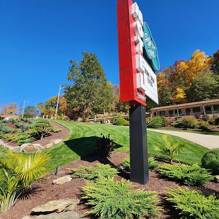 Jefferson Hills Motel Clairton Exterior photo