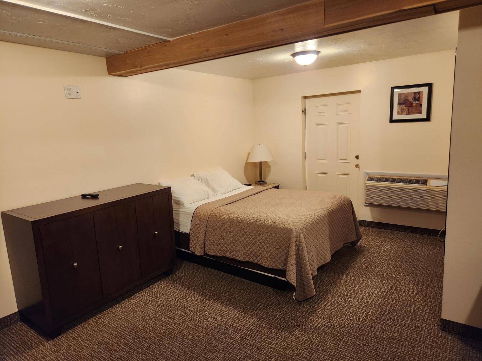 Jefferson Hills Motel Clairton Room photo