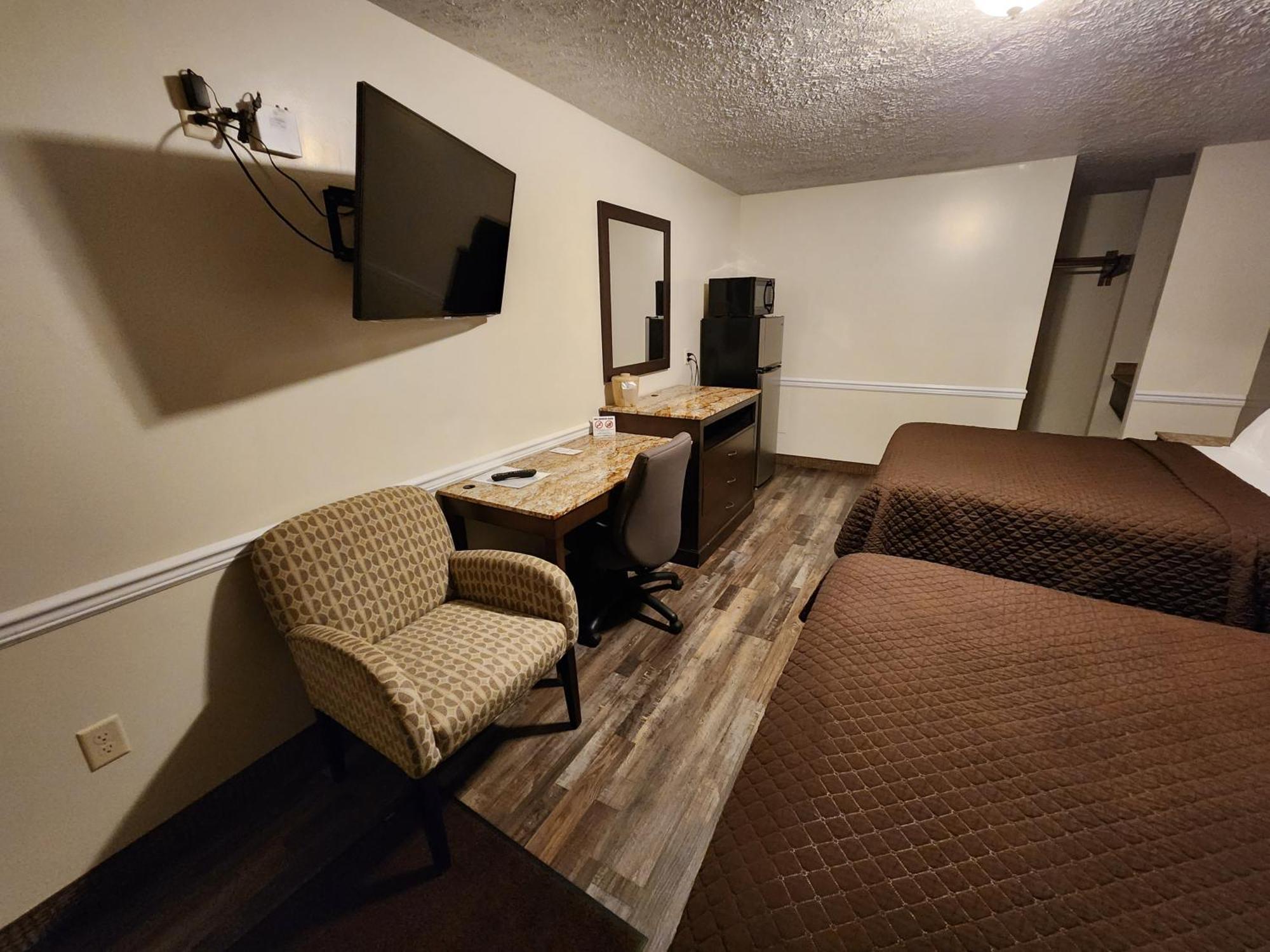Jefferson Hills Motel Clairton Room photo