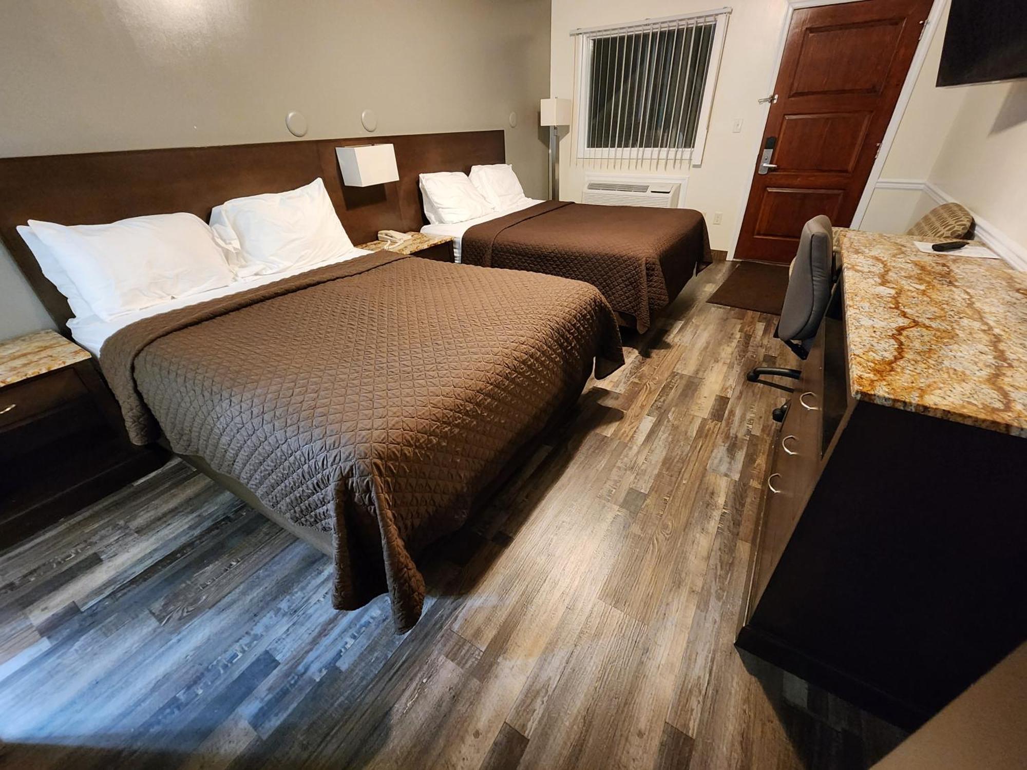 Jefferson Hills Motel Clairton Room photo